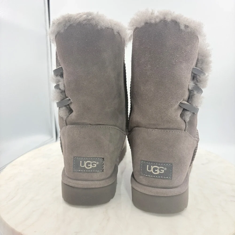 UGG Gita Shearling Boots Women Size 8 Grey Excellent Suede Mid-Calf Warm‎ Winter